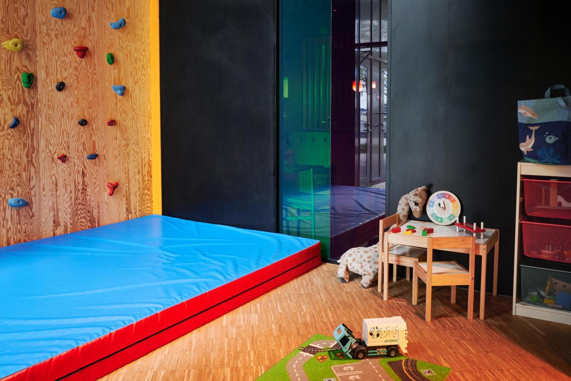 Comfort Hotel Arlanda Airport Terminal Екстер'єр фото